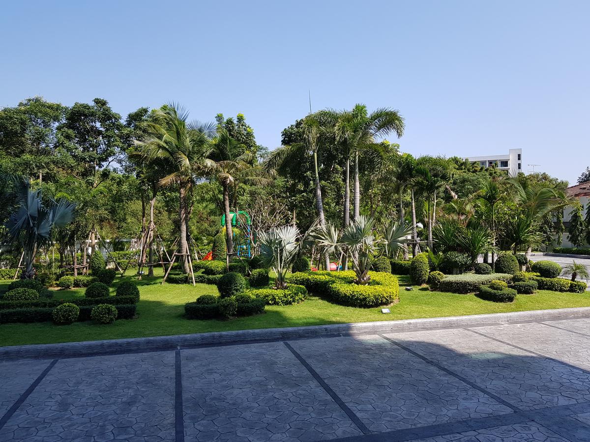 Dusit Grand Condo View Jomtien Beach Esterno foto